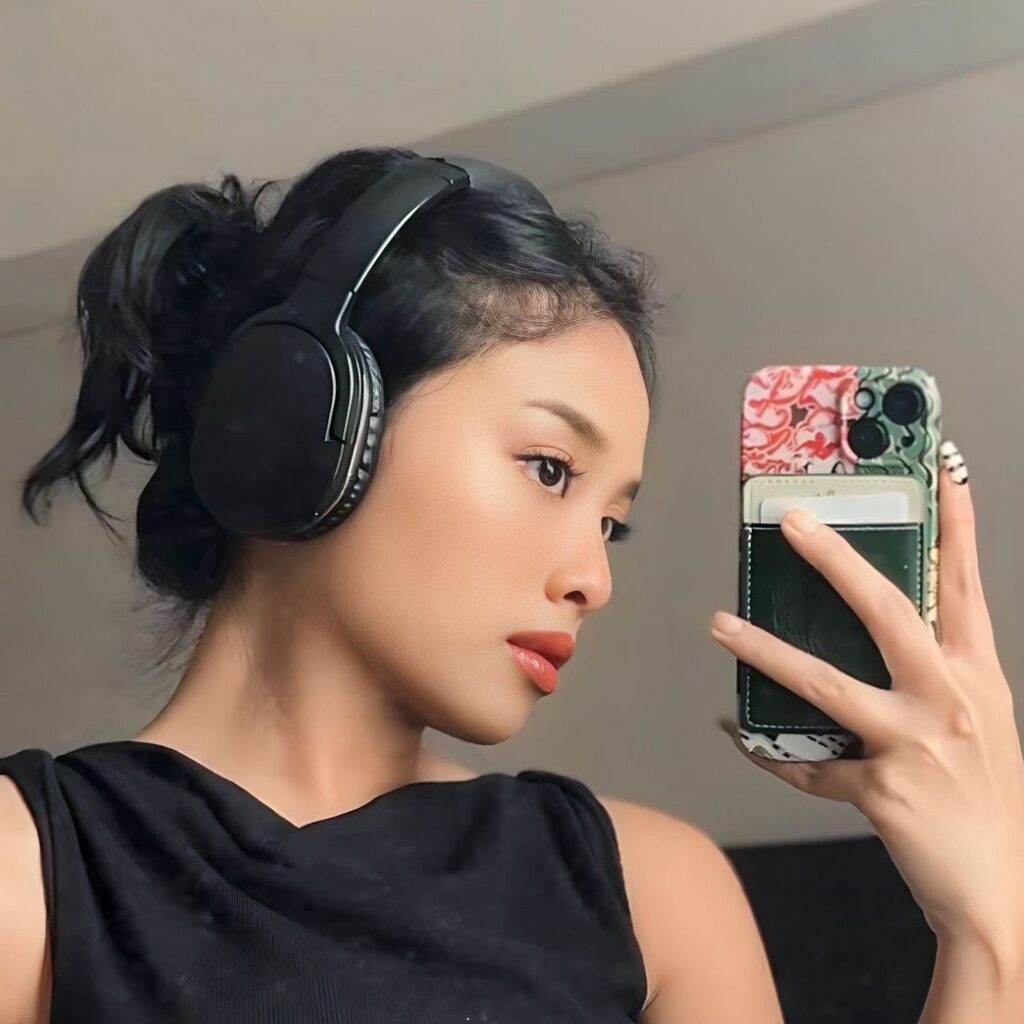 3cbc4d57378f6bc9d6433bedb3763aa1~tplv-tiktokx-cropcenter_1080_1080